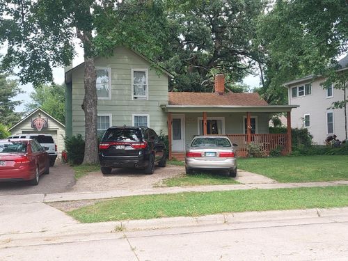 234 E School St, Owatonna, MN, 55060-3017 | Card Image