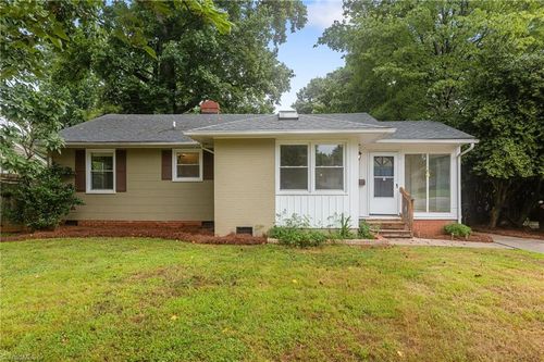 2506 Fernwood Dr, Greensboro, NC, 27408-6104 | Card Image