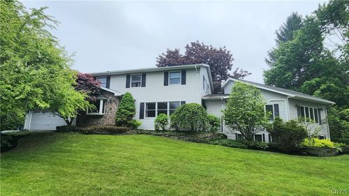 4011 Collegeview Dr, Cortland, NY, 13045-1502 | Card Image