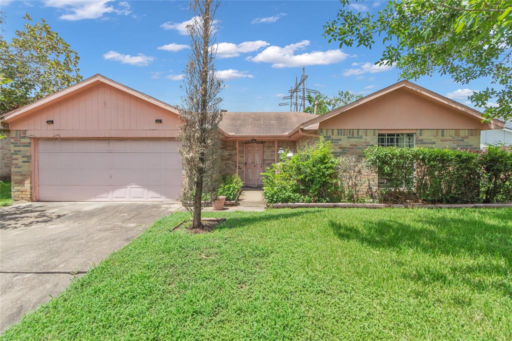 Oakdale Ct, Stafford, TX 77477
