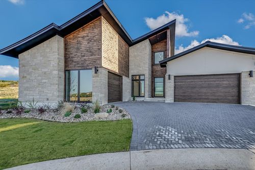 105 Via Roma Ct, Horseshoe Bay, TX, 78657 | Card Image