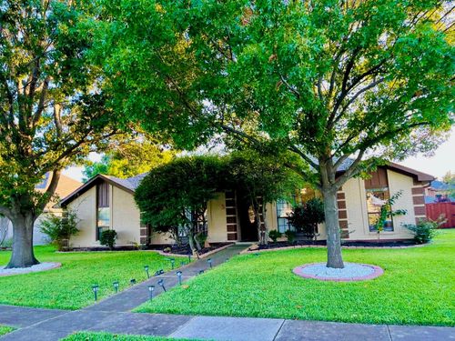 4436 Emerson Dr, Plano, TX, 75093-6729 | Card Image