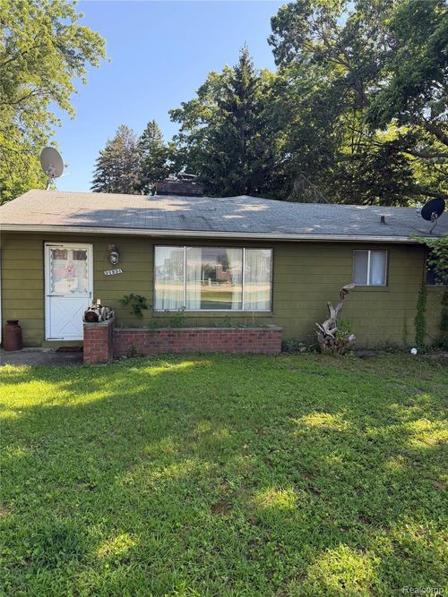 24934 23 Mile Road, Macomb Township, MI, 48042 | Card Image