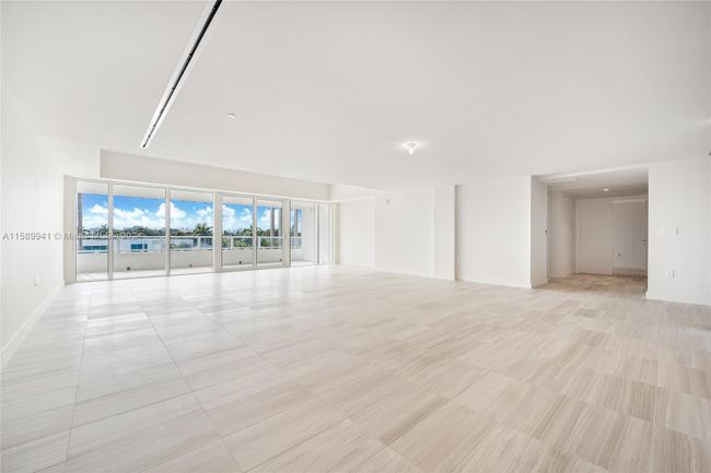 418 - 4701 N Meridian Ave, Condo with 2 bedrooms, 2 bathrooms and null parking in Miami Beach FL | Image 3