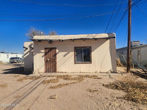 845 Camp St Ne, Fabens, TX, 79838 | Card Image