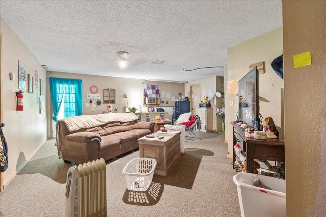 Downstairs living area | Image 19