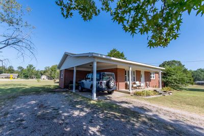 6235 226 Hwy, House other with 3 bedrooms, 1 bathrooms and null parking in Savannah TN | Image 3