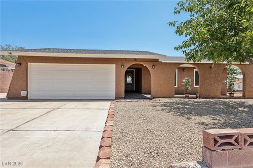 667 Del Prado Dr, Boulder City, NV, 89005-3145 | Card Image