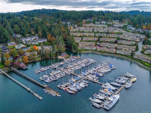 104-6880 Wallace Dr, Brentwood Bay, BC, V8M1N8 | Card Image