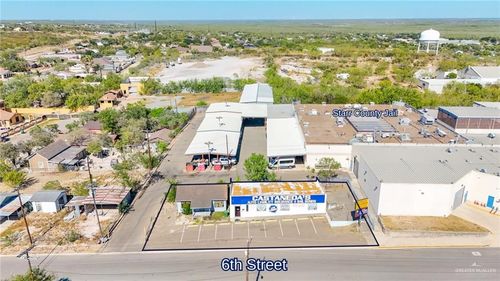 100 W 6th St, Rio Grande City, TX, 78582-2607 | Card Image