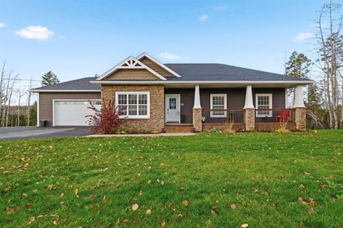 254 Laurel Ridge Dr, Beaver Bank, NS, B4G1H5 | Card Image
