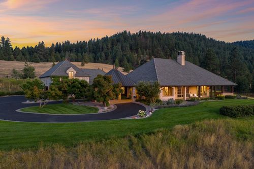 2722 Contour Rd, Missoula, MT, 59802-3374 | Card Image