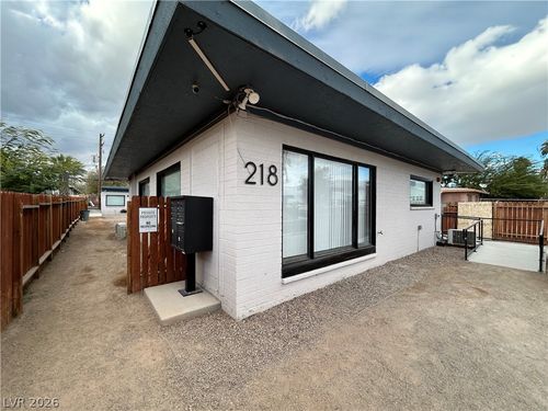 6-218 S 11th St, Las Vegas, NV, 89101-8915 | Card Image