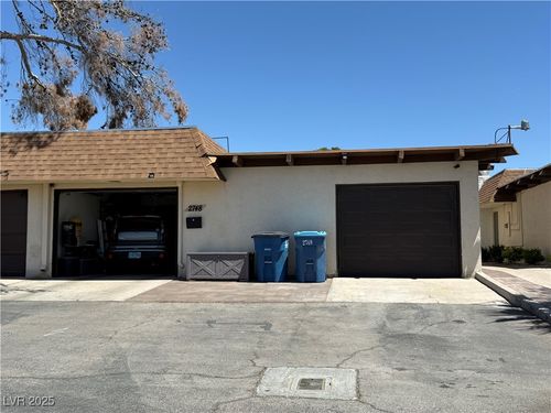 2748 Heritage Cir, Las Vegas, NV, 89121-1413 | Card Image