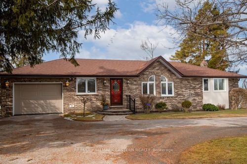 1967 Pinehurst Ave, Lakefield, ON, K0L2H0 | Card Image