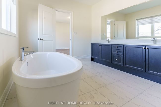 126 Settlers Crescent, House other with 4 bedrooms, 5 bathrooms and 4 parking in Bradford West Gwillimbury ON | Image 45