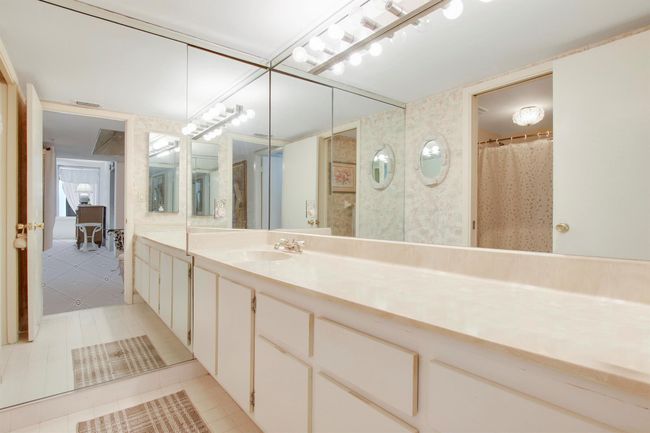 APT-4D - 5280 N Ocean Dr, Condo with 2 bedrooms, 2 bathrooms and null parking in Riviera Beach FL | Image 24