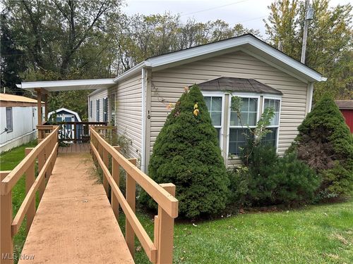 50023 Lin Chris Dr, Saint Clairsville, OH, 43950-8543 | Card Image