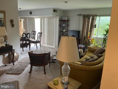 apt-5-3800 Bel Pre Rd, Aspen Hill, MD, 20906-2629 | Card Image