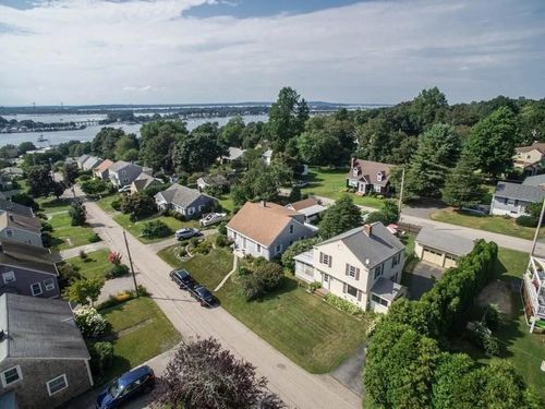16 Reed St, Tiverton, RI, 02878-4512 | Card Image