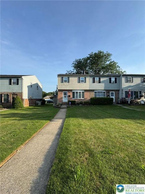 7 Madison Ln, Whitehall, PA, 18052-3733 | Card Image