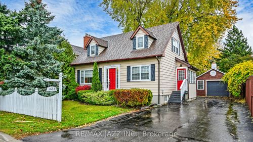 1633 Charles St, Whitby, ON, L1N1C1 | Card Image