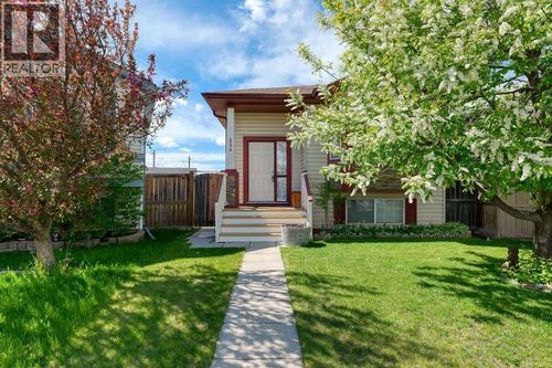 234 Martinvalley Mews Ne, Calgary, AB, T3J4W3 | Card Image