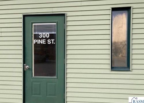 300 Pine St, Nicollet, MN, 56074-2077 | Card Image
