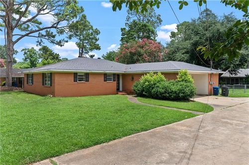 943 Harling Ln, Natchitoches, LA, 71457-5219 | Card Image