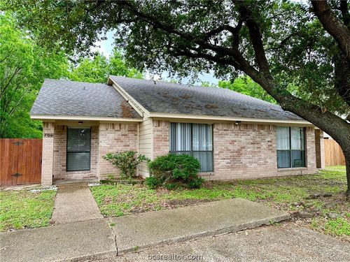 706 Cross Timbers Drive, College Station, TX, 77840 | Card Image