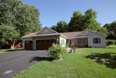 1710 Doe Run Drive, House other with 3 bedrooms, 2 bathrooms and 4 parking in Vandalia IL | Image 1