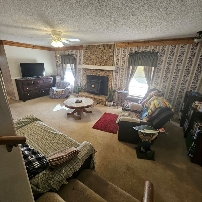 Larger living room | Image 24