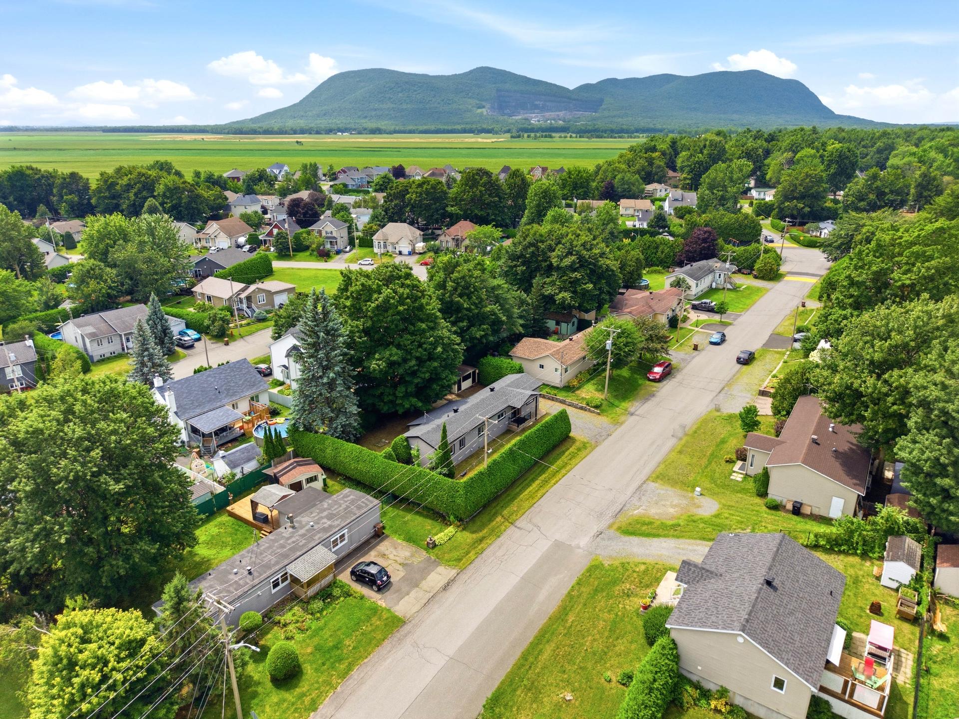 Residential in Sainte-Marie-Madeleine 2