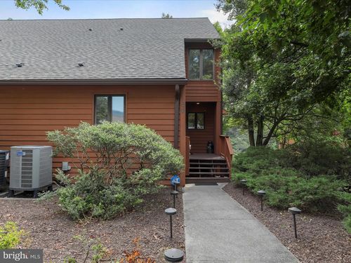 156 Tecumseh Trl, HEDGESVILLE, WV, 25427-3859 | Card Image