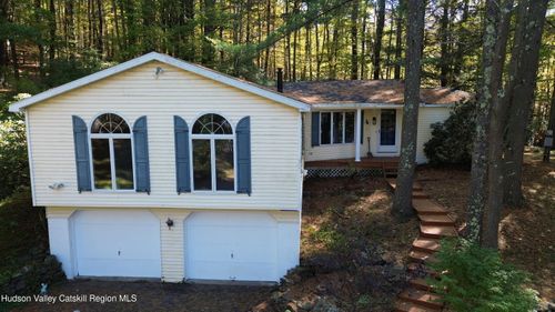 1072 Honey Hollow Rd, Earlton, NY, 12058-3311 | Card Image