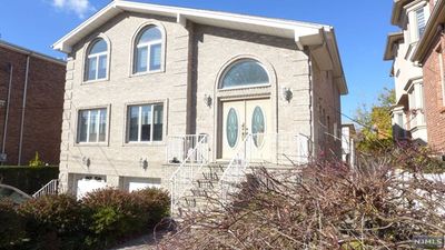 523 2nd Street, Home with 6 bedrooms, 5 bathrooms and null parking in Palisades Park NJ | Image 1