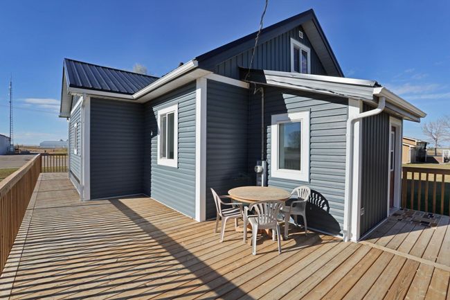 417 Railway Ave, House other with 3 bedrooms, 2 bathrooms and 4 parking in Scandia AB | Image 46