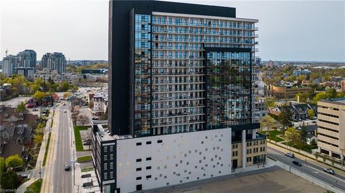 {{alt}} | Card Image