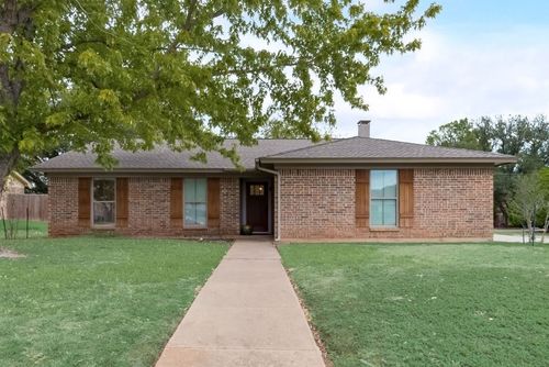 1225 Augusta Rd, Benbrook, TX, 76126-3725 | Card Image