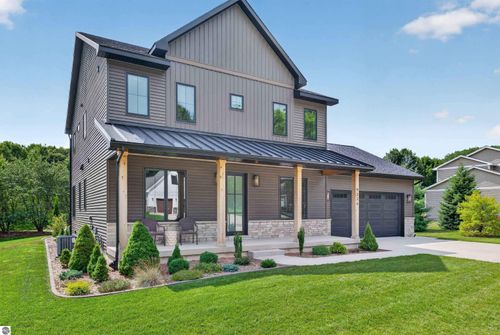 9336 E Summerfield Dr, Traverse City, MI, 49684-7538 | Card Image