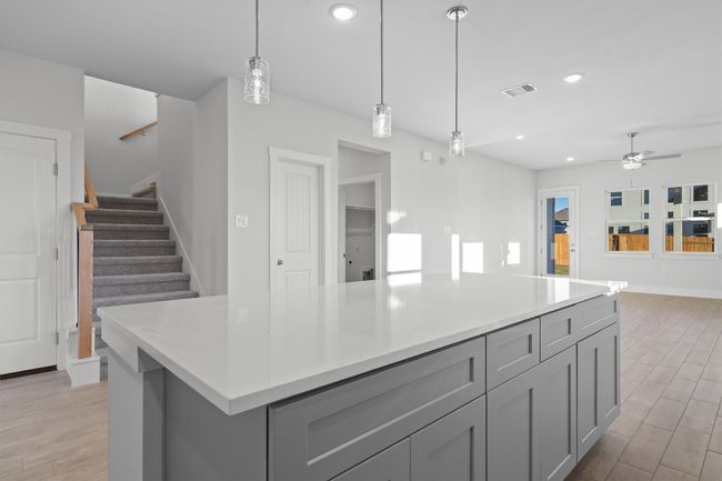 19112 Ariel Elena Way, House other with 5 bedrooms, 4 bathrooms and 6 parking in Pflugerville TX | Image 11