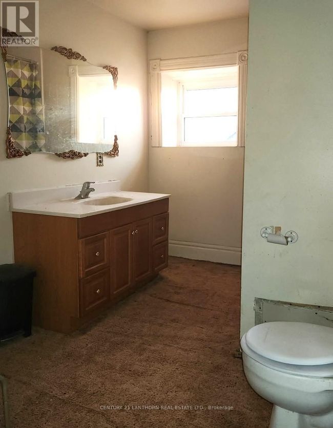 4893 Old Highway 2 Highway, Home with 4 bedrooms, 2 bathrooms and 9 parking in Belleville (Belleville Ward) ON | Image 43