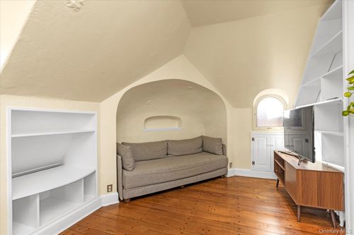 apt-h4-38 Douglaston Pkwy, Little Neck, NY, 11363-1206 | Card Image