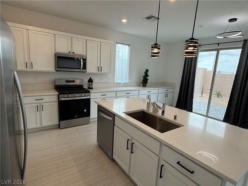 7562 Quail Rock Ave, Las Vegas, NV, 89113-6245 | Card Image