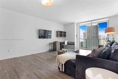 3308-1100 S Miami Ave, Miami, FL, 33130-4176 | Card Image