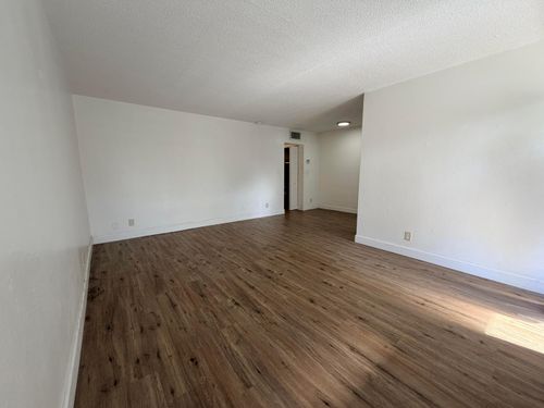 204-1857 Jefferson St, Hollywood, FL, 33020-5425 | Card Image