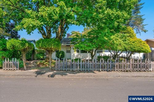 4795 Regal Dr Ne, Salem, OR, 97301-3140 | Card Image