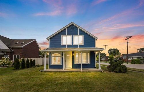 19903 Martin Rd, Saint Clair Shores, MI, 48081-1061 | Card Image