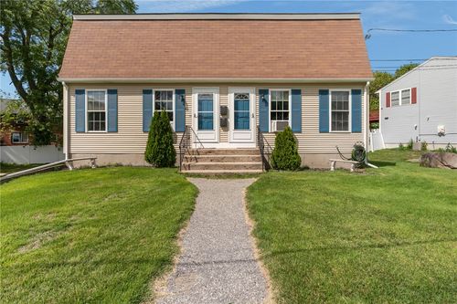 73 Harrison St, Cumberland, RI, 02864-7417 | Card Image
