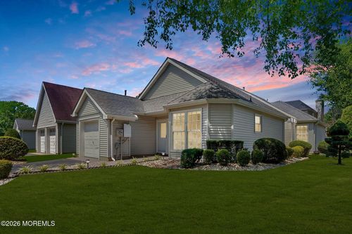 7 Petunia Pl, Freehold, NJ, 07728-4028 | Card Image